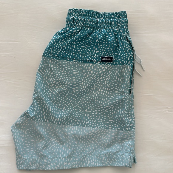 Chubbies Men’s XS 5.5” Inseam Mesh Swim Shorts, The Whale Sharks - Picture 4 of 4
